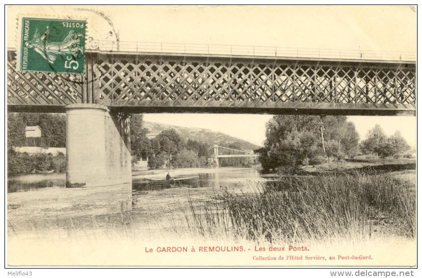 30/CPA - Le Gardon à Remoulins - Les Deux Ponts - Remoulins