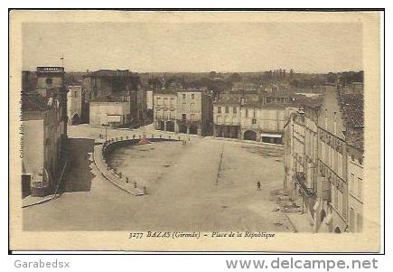 CPA De BAZAS - Place De La République. - Bazas