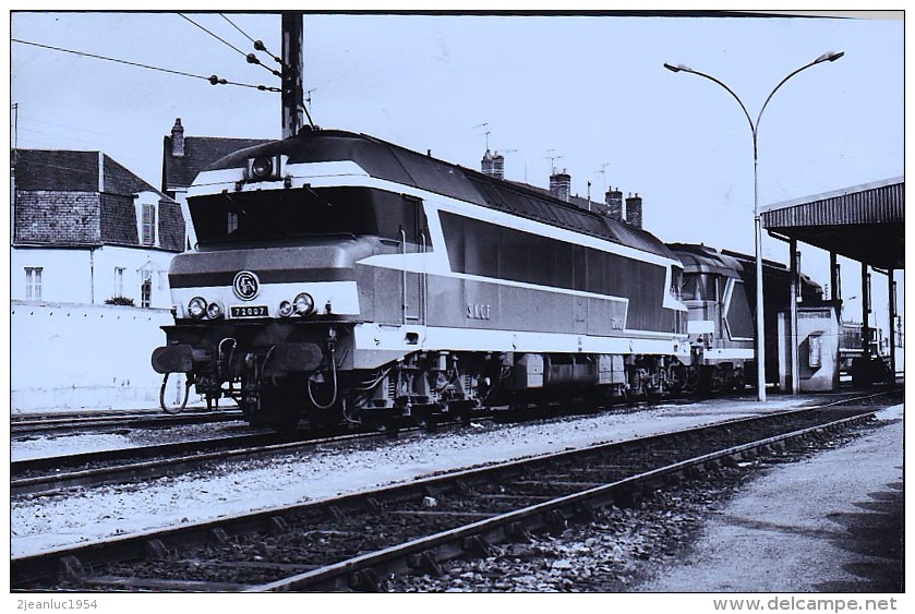 LOCOMOTIVE DIESEL 72007  ORIGINAL DE GONTIER - Trains