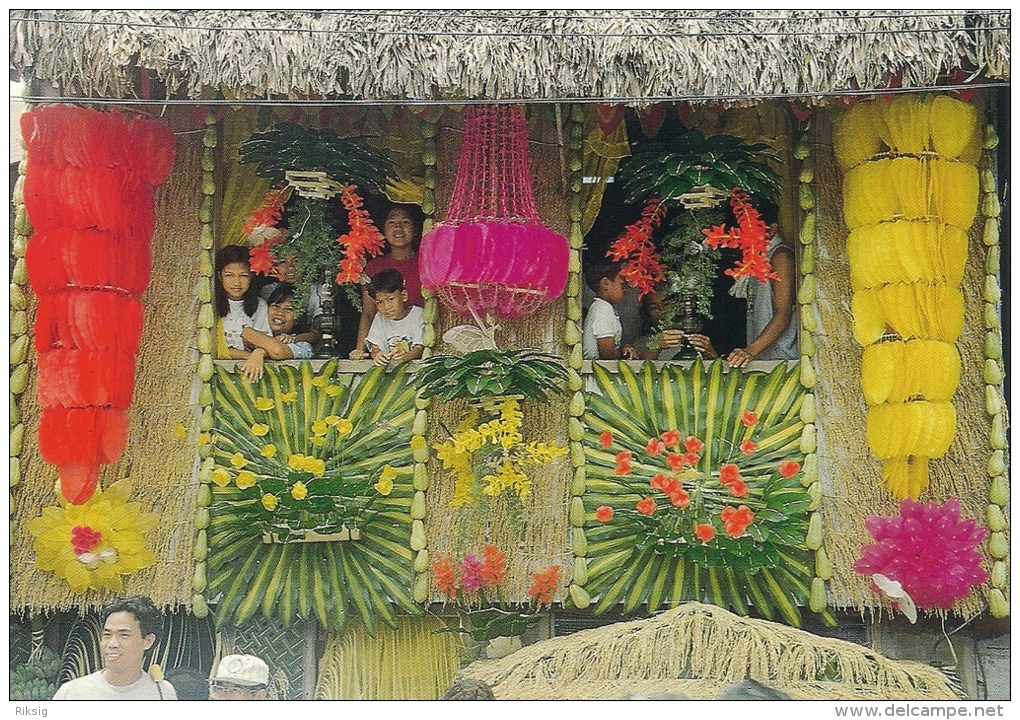 Pahiyas-Lucban-Quezon. Homes Decked With Rice-kiping-fruits      Philliphines.  # 920 # - Filipinas