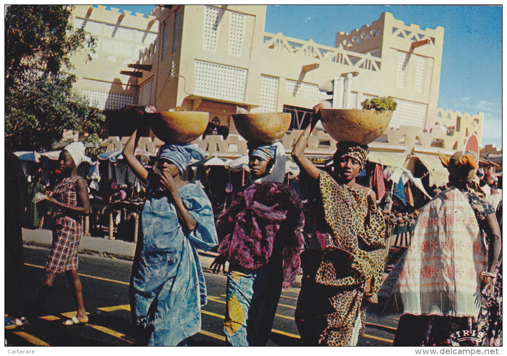 AFRIQUE,OUEST,AFRICA,AFRI KA,SENEGAL,DAKAR,IL YA + 30 ANS,MARCHE SANDAGA,MARKET,FEMME D´AFFAIRE,METIER - Senegal