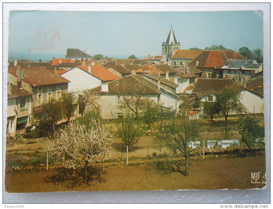 CP 87 Haute Vienne ORADOUR SUR VAYRES - Les Jardins Et  Une Rue Du Village  - Vue Générale  Beau Timbre 1976 - Oradour Sur Vayres