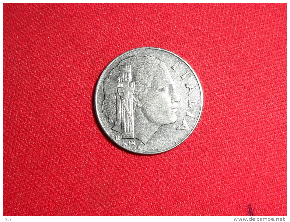 20 Centimes / Italie 1941 R (Coins Bouchés Ou Usé? De "1941") / Victor Emmanuel / XIX  // TTB.+/ Prix Depart 1.30 Euros - 1900-1946 : Victor Emmanuel III & Umberto II