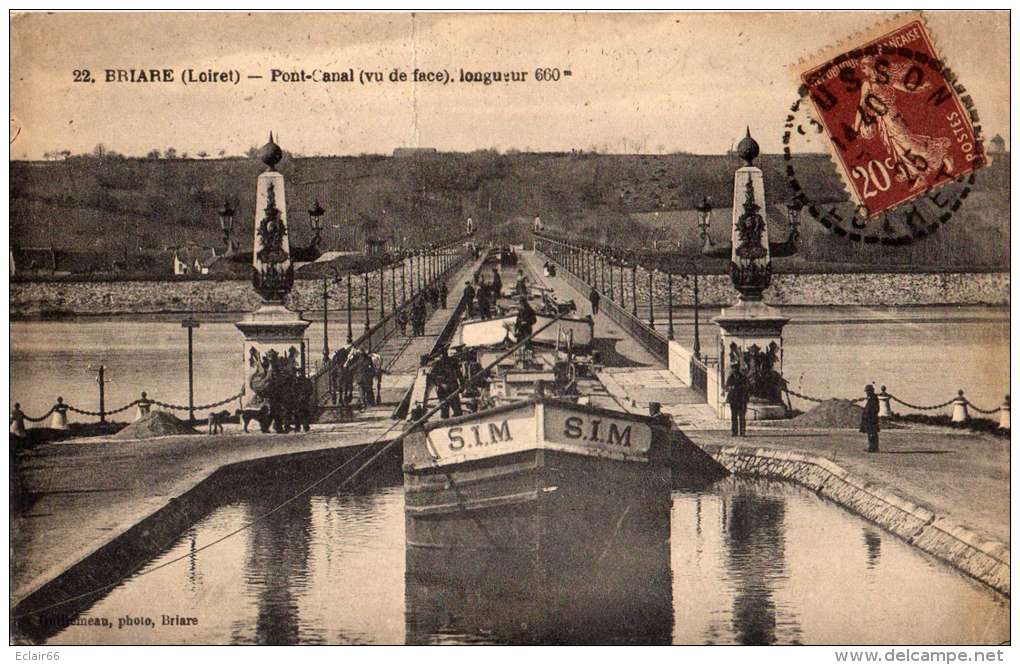 45 BRIARE Pont-Canal  (Vue De Façe)  Longueur 660métres Cpa Année 1925  Animée  N°22 - Briare