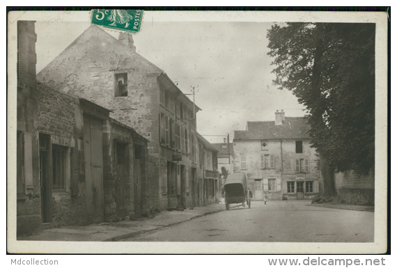 95 NEUVILLE SUR OISE / (vue Intérieure) / CARTE PHOTO - Neuville-sur-Oise