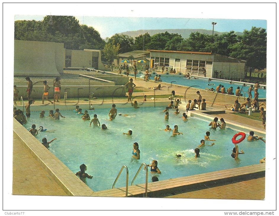 Trets (13) : Vue Du Bassin De La Piscine Intercommunale En 1970 (animé) GF. - Trets