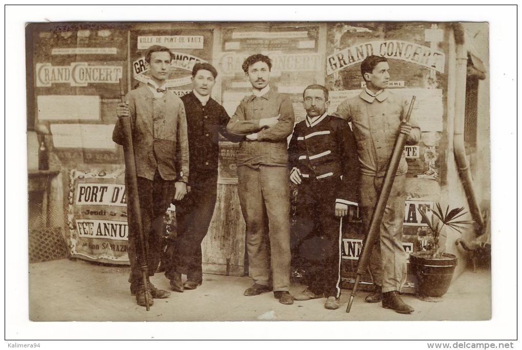 AIN  /  PONT-de-VAUX  /  5  HOMMES EN COSTUME ( Marins, Bateliers, Batellerie ? ) /  CARTE-PHOTO , édit. Société LUMIÈRE - Pont-de-Vaux