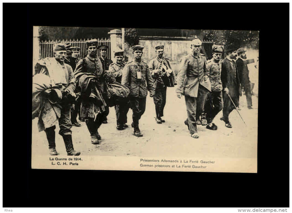 MILITARIA - GUERRE 14-18 - Prisonniers Allemands à La Ferté Gaucher - Guerre 1914-18