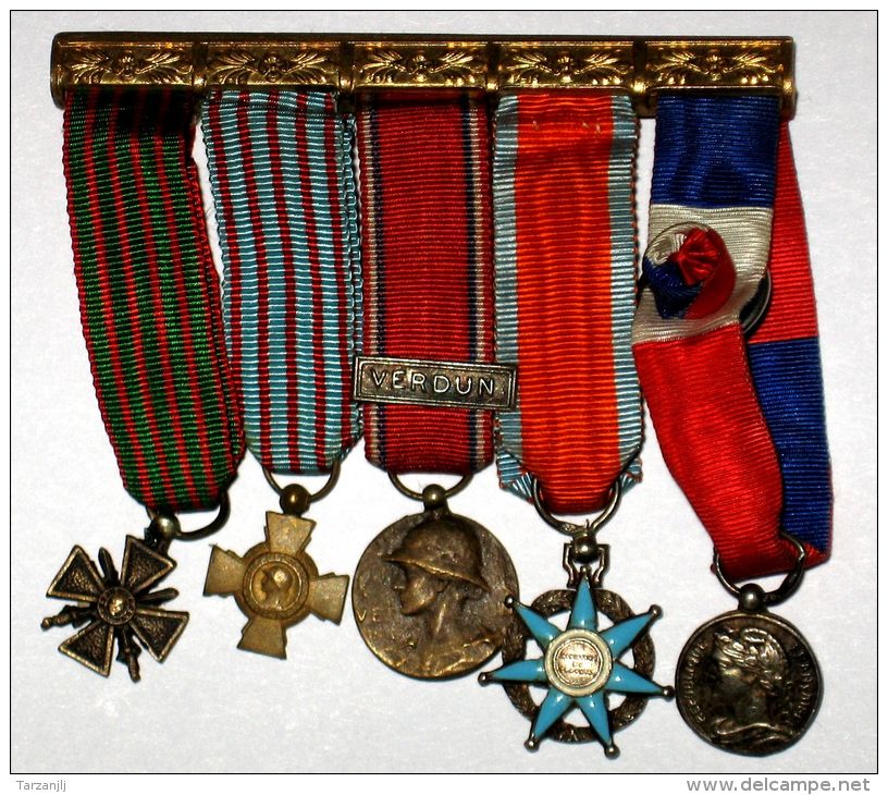 Barette De 5 Déco Miniatures: Croix De Guerre 39 40; Croix Combattant; Verdun; Mérite Sociale; Travail - Autres & Non Classés