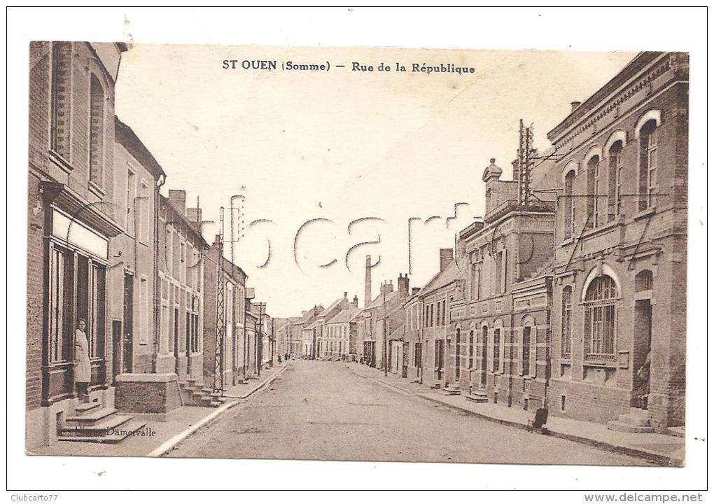 Saint-Ouen (80) : La Rue De La République Prise Au Niveau De L'épicerie Et De La Poste En 1930 (animé). - Saint Ouen