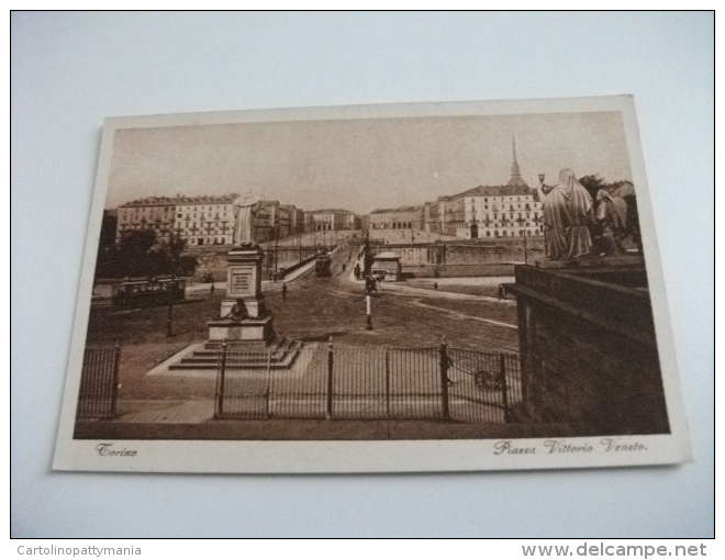 Torino Piazza Vittorio Veneto Tram Monumento Ponte Edicola - Places & Squares