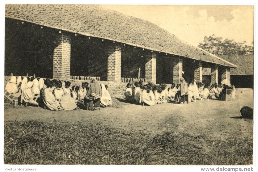 Mission Des Religieuses Ursulines De Thildonck Au Bengale - Classe En Plein Air - Klas In Open Lucht - & School - Uganda
