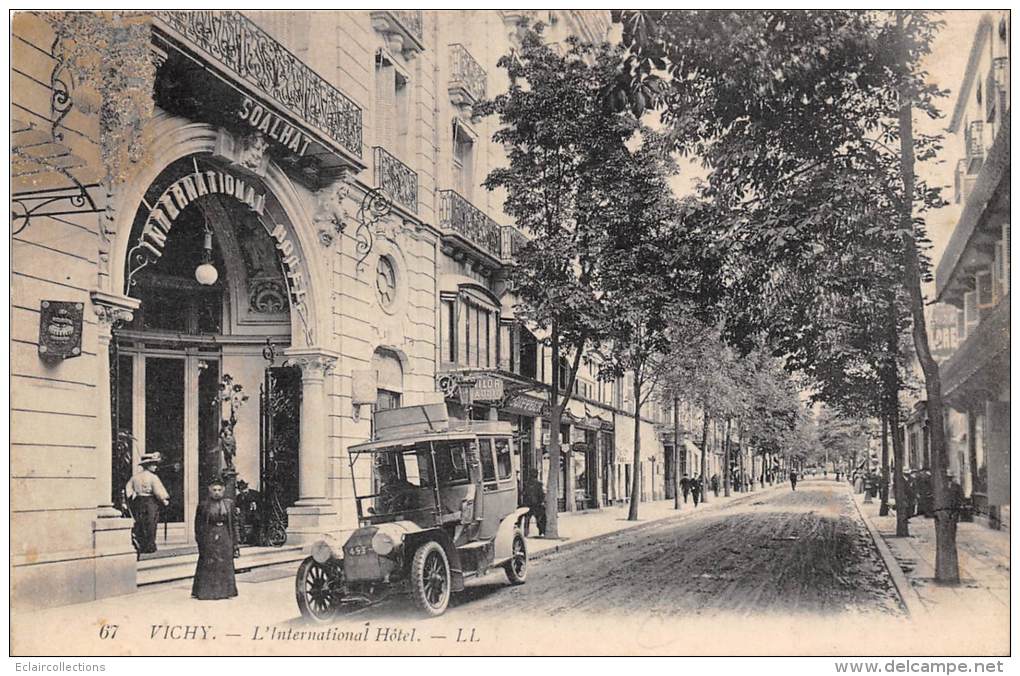 Vichy   03   L'International  Hôtel   (automobile)  (voir Scan) - Vichy