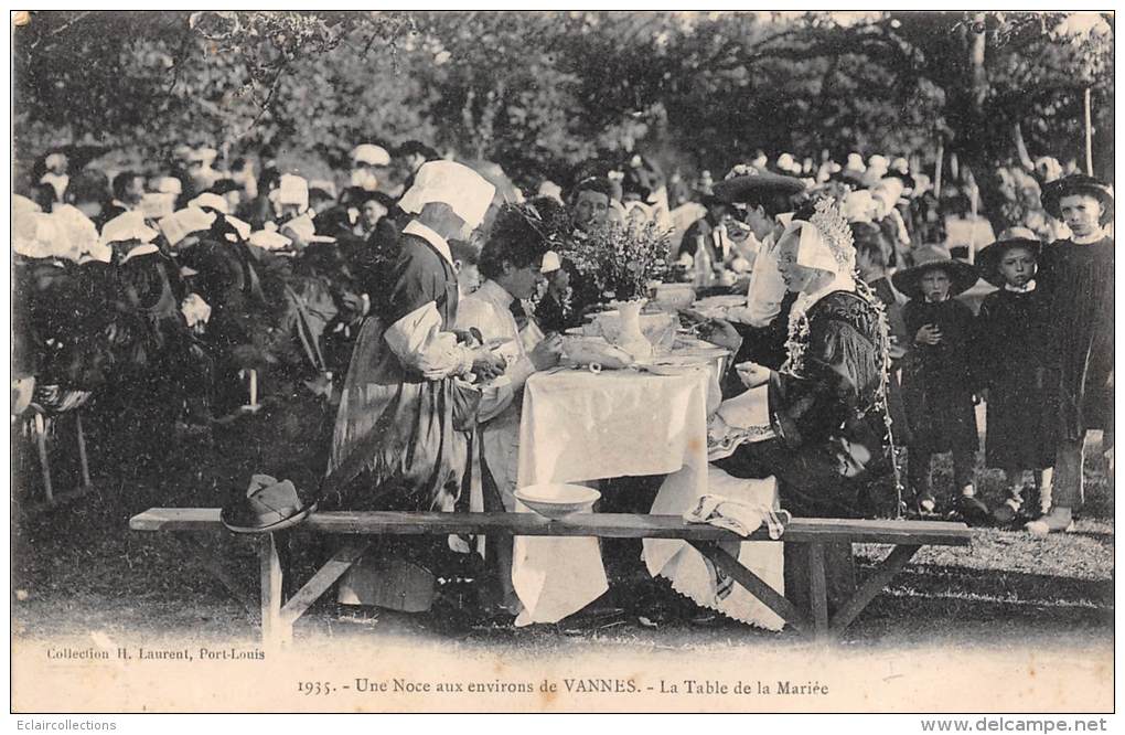 Vannes   56    Une Noce Aux Environs De ... Table De La  Mariée - Vannes