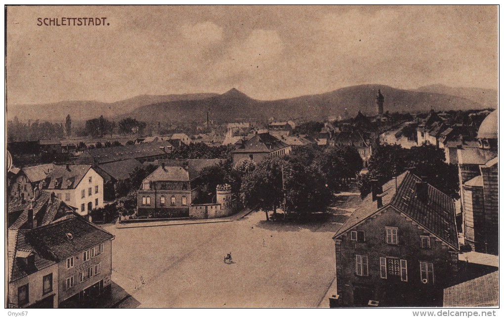 SELESTAT-SCHLETTSTADT (Bas-Rhin) Vue Du Centre Et SYNAGOGUE (Judaïca)  à Droite - VOIR 2 SCANS - - Selestat