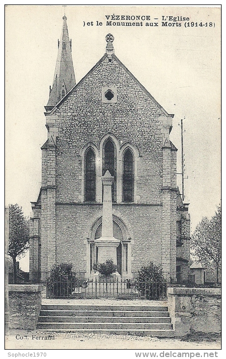 RHONE ALPES - 38 - ISERE - VEZERONCE - L'église Et Le Monument Auxmorts 14-18 - Monumenti Ai Caduti