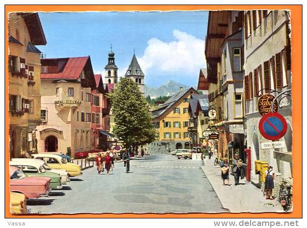 KITZBÜHEL ,perle Der Alpen. Stadplatz Mit Blick Auf Wilden Kaiser .Animed PC ,cars Auto ,voitures. AUSTRIA - Kitzbühel