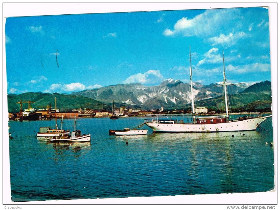 M592 Marina Di Carrara - Il Porto - Barche Boat Bateaux Yacht / Viaggiata 1972 - Carrara