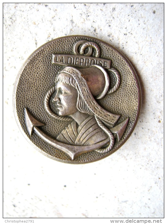 ANCIEN INSIGNE MARINE NATIONALE LE DRAGEUR DE MINES LA DIEPPOISE A.AUGIS ETAT EXCELLENT - Marine