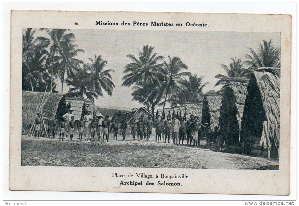 Cpa - Archipel Des Salomon - Place De Village à Bougainville - Missions Des Pères Maristes En Océanie - Solomoneilanden