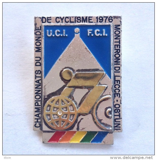 Badge Pin ZN000441 - Bicycle (cycling) Italy Monteroni Di Lecce World Championships 1976 UCI FCI - Cyclisme