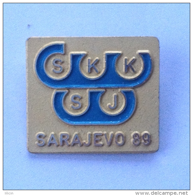 Badge Pin ZN000458 - Ice Skating Yugoslavia Bosnia Sarajevo World Championships Junior 1989 - Eiskunstlauf