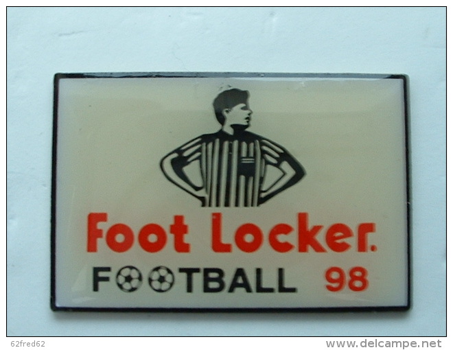 Pin´s FOOT LOOKER - FOOTBALL 98  (F18) - Football