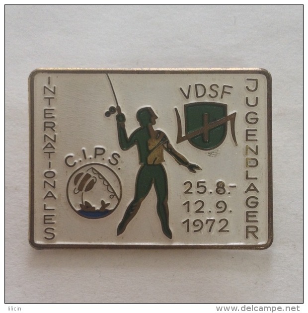 Badge Pin ZN000490 - Fishing Germany Internationales Jugendlager 1972 CIPS VDSF - Other & Unclassified