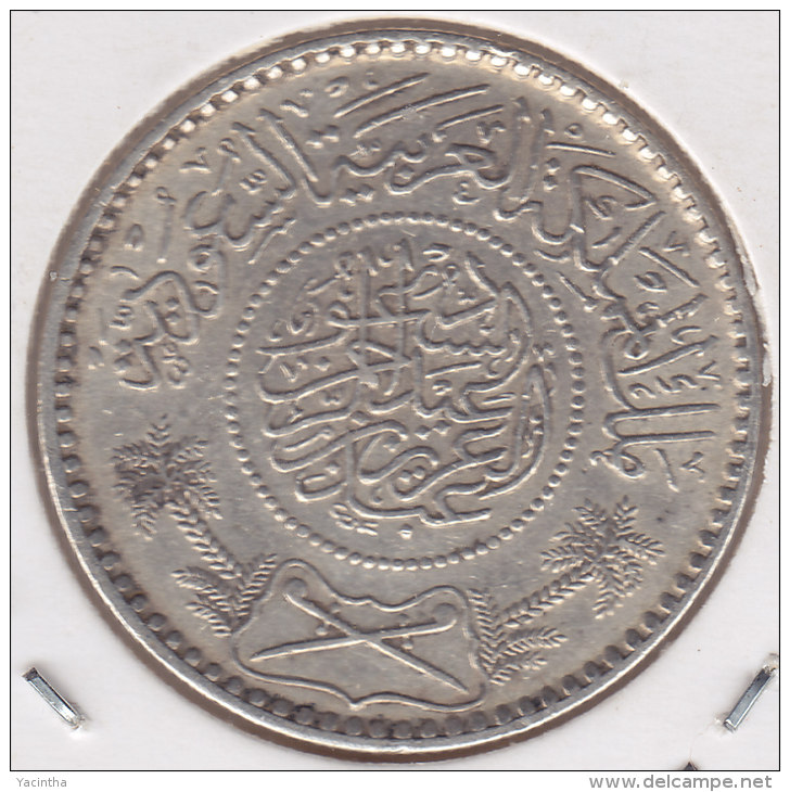 @Y@    Saoedi Arabie   1/2 Riyal 1935  / 1354   Zilver / Argent  (2454) - Arabia Saudita
