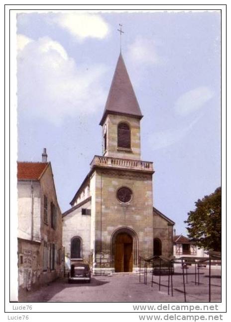 PIERRELAYE -  L´ Eglise Saint Jean Baptiste - Véhicule Ancien   - N° SN 2 - Pierrelaye