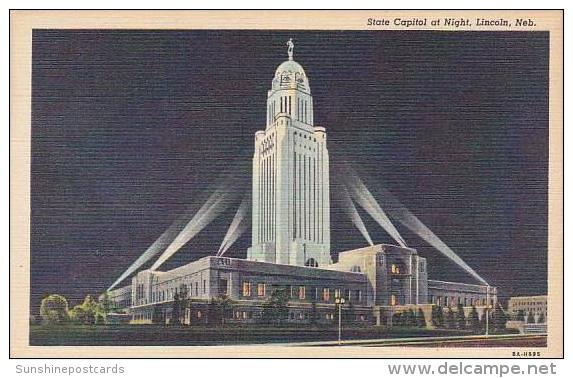 Nebraska Lincoln Nebraska State Capitol At Night - Lincoln