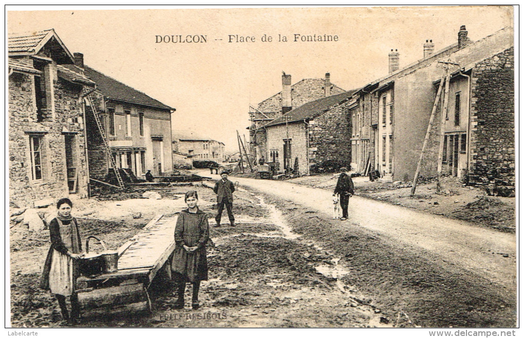 MEURTHE ET MOSELLE 54.DOULON PLACE DE LA FONTAINE - Autres & Non Classés