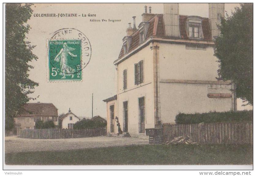 COLOMBIER FONTAINE 25 LA GARE  BELLE CARTE ANIMEE TRES RARE !!! - Autres & Non Classés