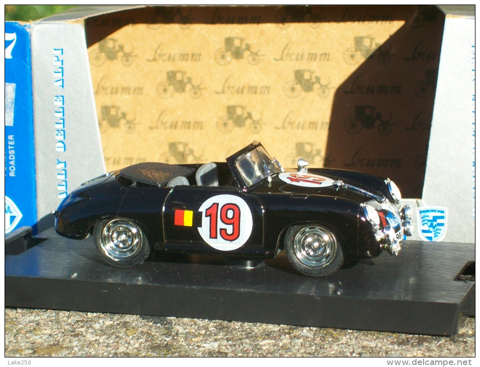 BRUMM -  S 017   PORSCHE 356 ROADSTER  RALLY DELLE ALPI 1950   AVEC SA BOITE Scala 1/43 - Brumm