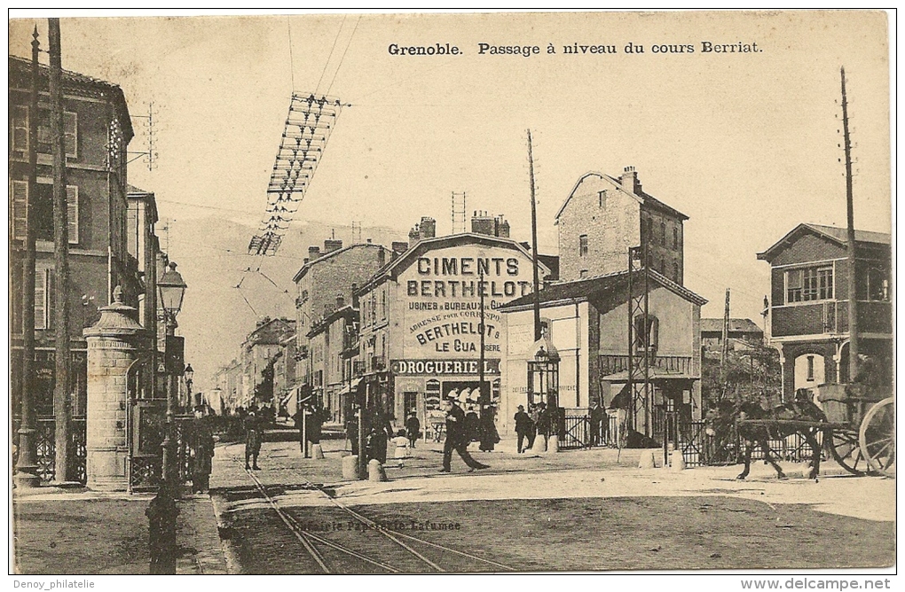 38/ Grenoble - Passage à Niveau Du Cours Berriat - - Grenoble