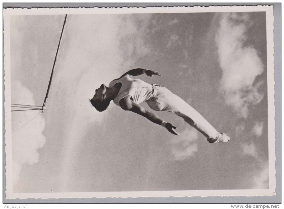 Motiv Turnen 1947 Eidgen.Turnfest Bern Walter Lehmann Kunstturner - Salto De Trampolin