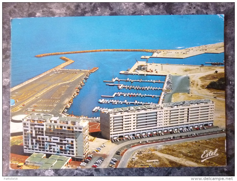 SAINT CYPRIEN-PLAGE (66).LOT DE 5 CARTES.LE PORT.MULTIVUES.VOIR DETAILS SVP . - Saint Cyprien