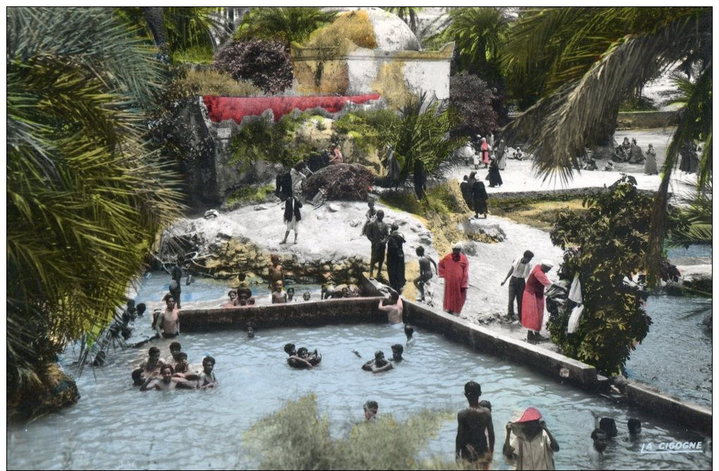 MAROC ( FES)  "La Piscine De Sidi  Harazam " - Fez