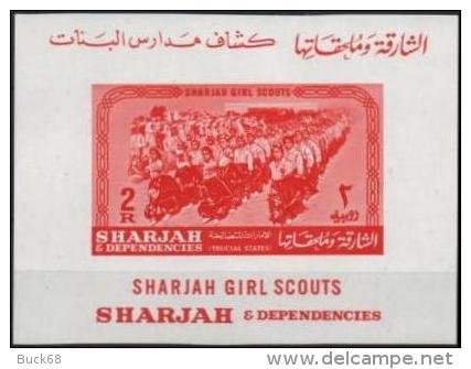 SHARJAH Bloc 7 ** MNH Eclaireuse Girl Scout Pfadfinder Pathfinder - Sharjah