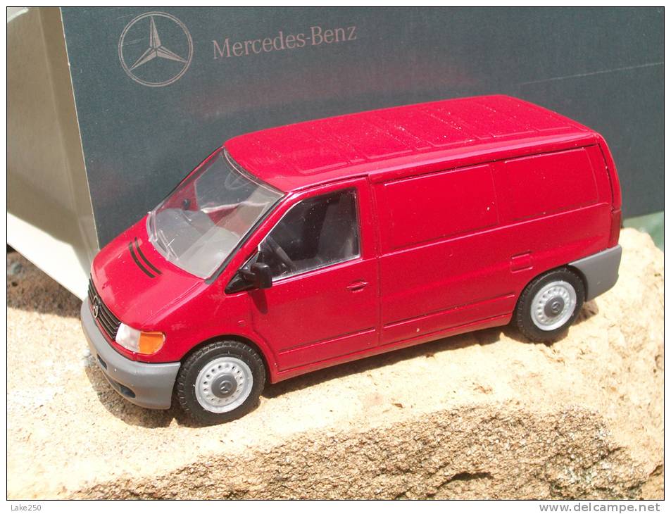 NZG - MERCEDES VITO FURGONE    SA  BOITE  Scala 1/43 - Nzg