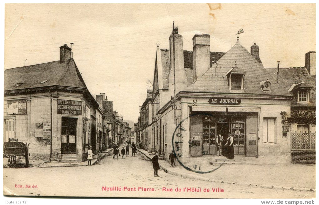 CPA 37 NEUILLE PONT PIERRE RUE DE L HOTEL DE VILLE 1932 - Neuillé-Pont-Pierre