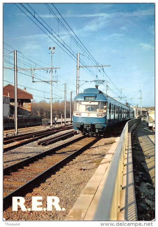 ¤¤  -  Chemin De Fer  -  R.E.R.  -   Train   -  ¤¤ - Materiaal