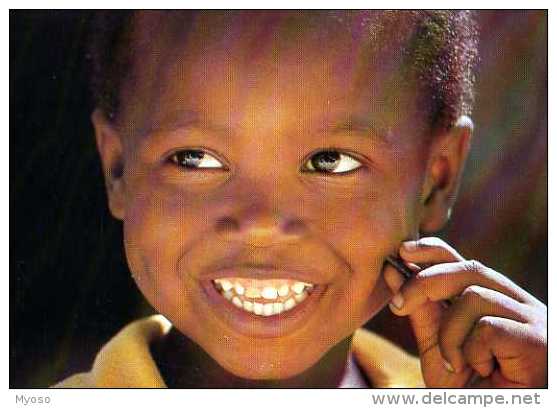 Jean Michel Petit Voisin A PORT AU PRINCE Haiti , Photo Raymond FAU, Visage De Garcon Souriant - Haïti