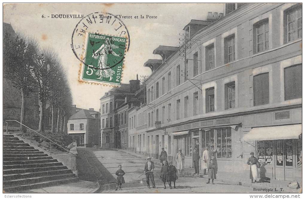 Doudeville    76   Poste  Et Route  D' Yvetot ( Magasin De Cartes Postales A Droite) - Autres & Non Classés