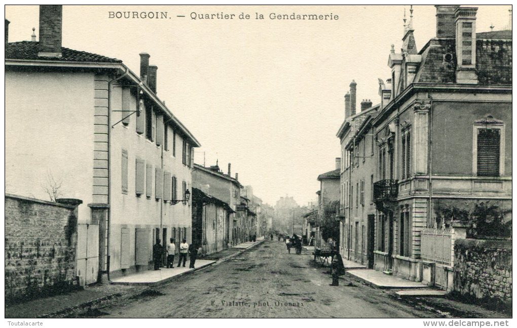 CPA 38 BOURGOIN QUARTIER DE LA GENDARMERIE  état Top ! - Bourgoin