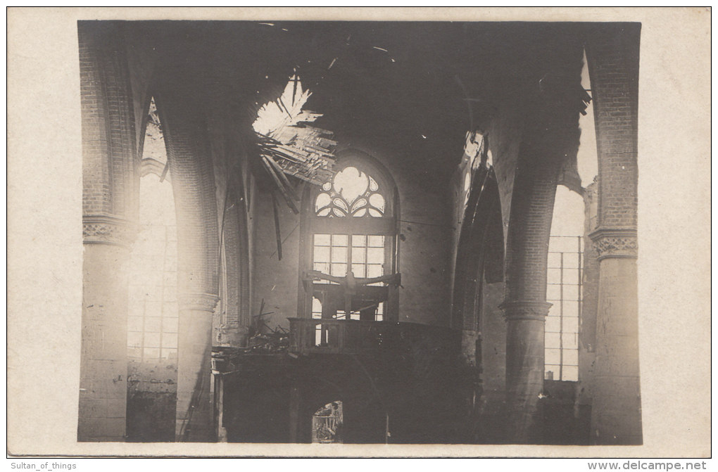 Cpa/pk 1918 Loo Lo-Reninge Kerk église Guerre Oorlog Schade FOTOKAART - Lo-Reninge