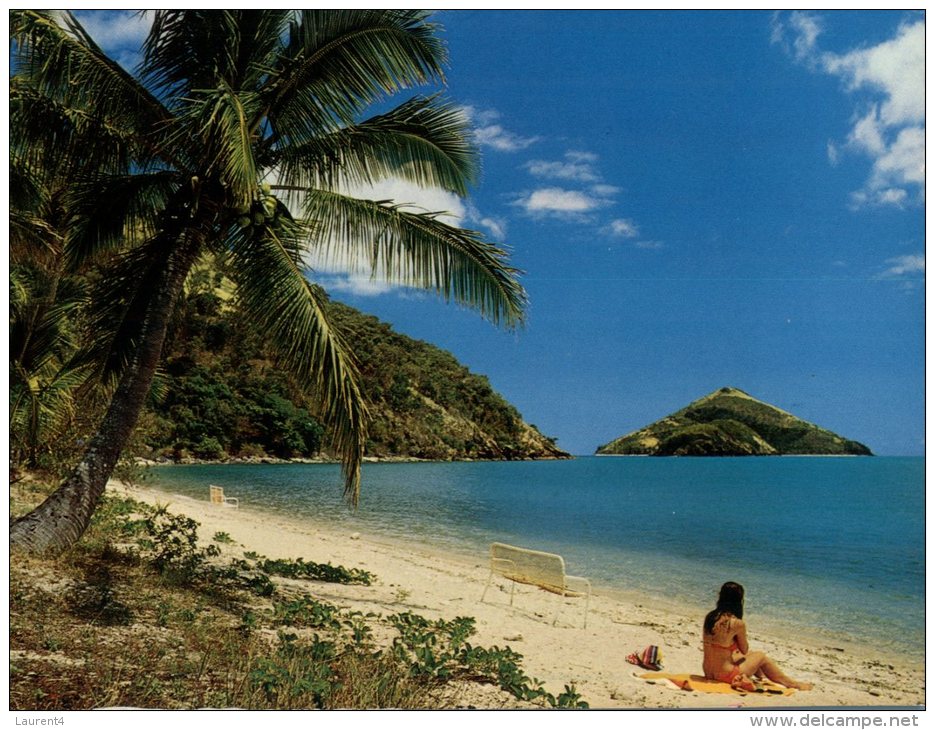 (300) Australia - QLD - Whitsunday Islands Spouth Molle Island Beach - Mackay / Whitsundays