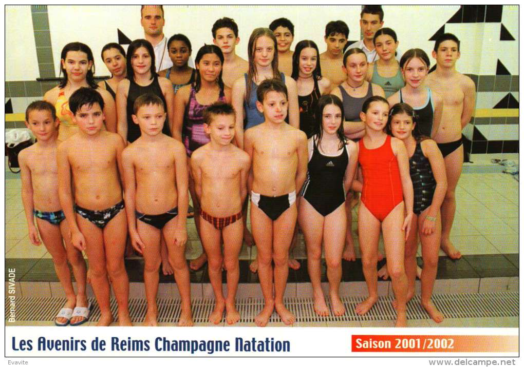 CPM  -    REIMS   -  Les Avenirs De Reims Champagne Natation Saison 2001/2002  -  Groupe D'Enfants - - Swimming