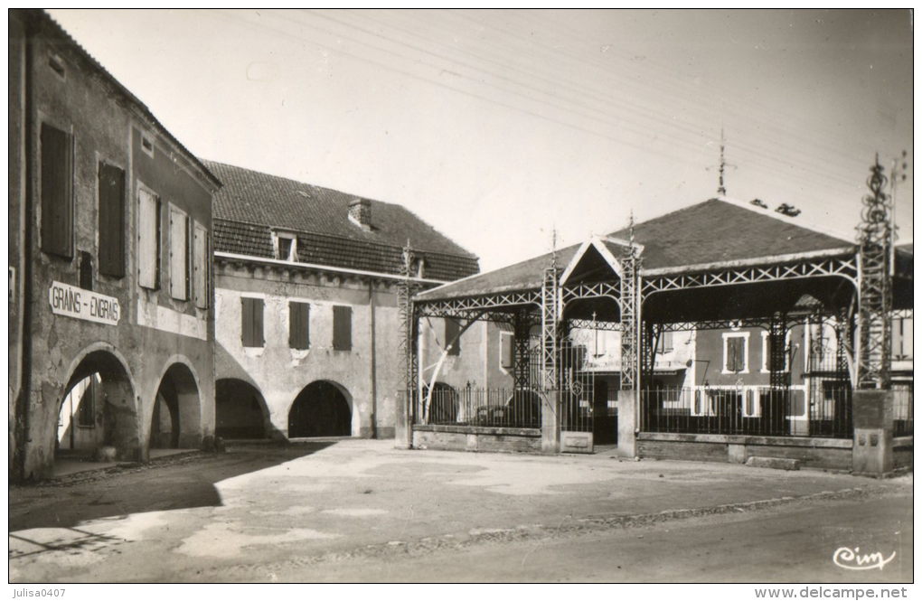 BOURG DE VISA (82) Halle Et Les Arcades - Bourg De Visa