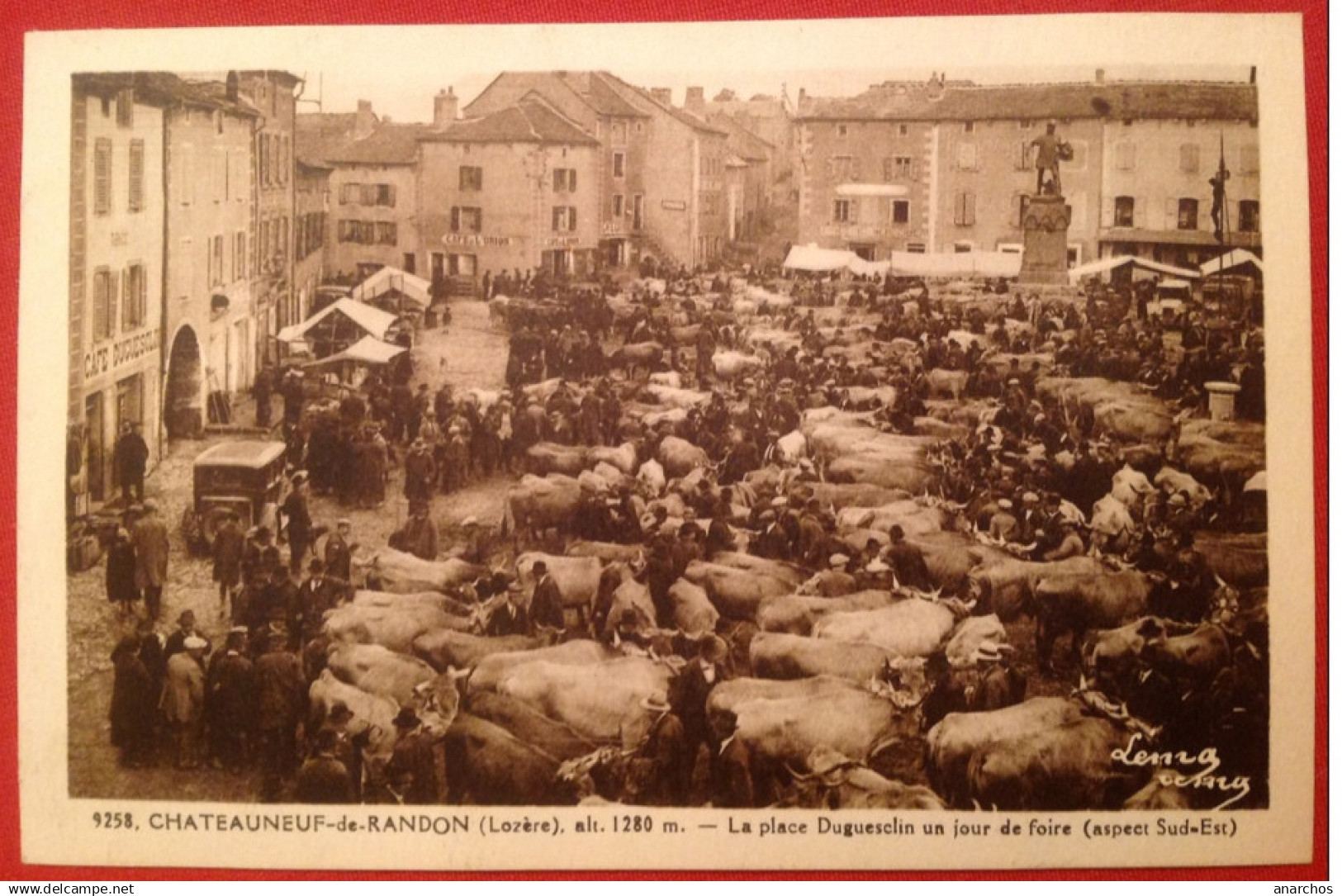 Cpa 48 CHATEAUNEUF De RANDON Place Duguesclin Un Jour De Foire (RARE) - Chateauneuf De Randon